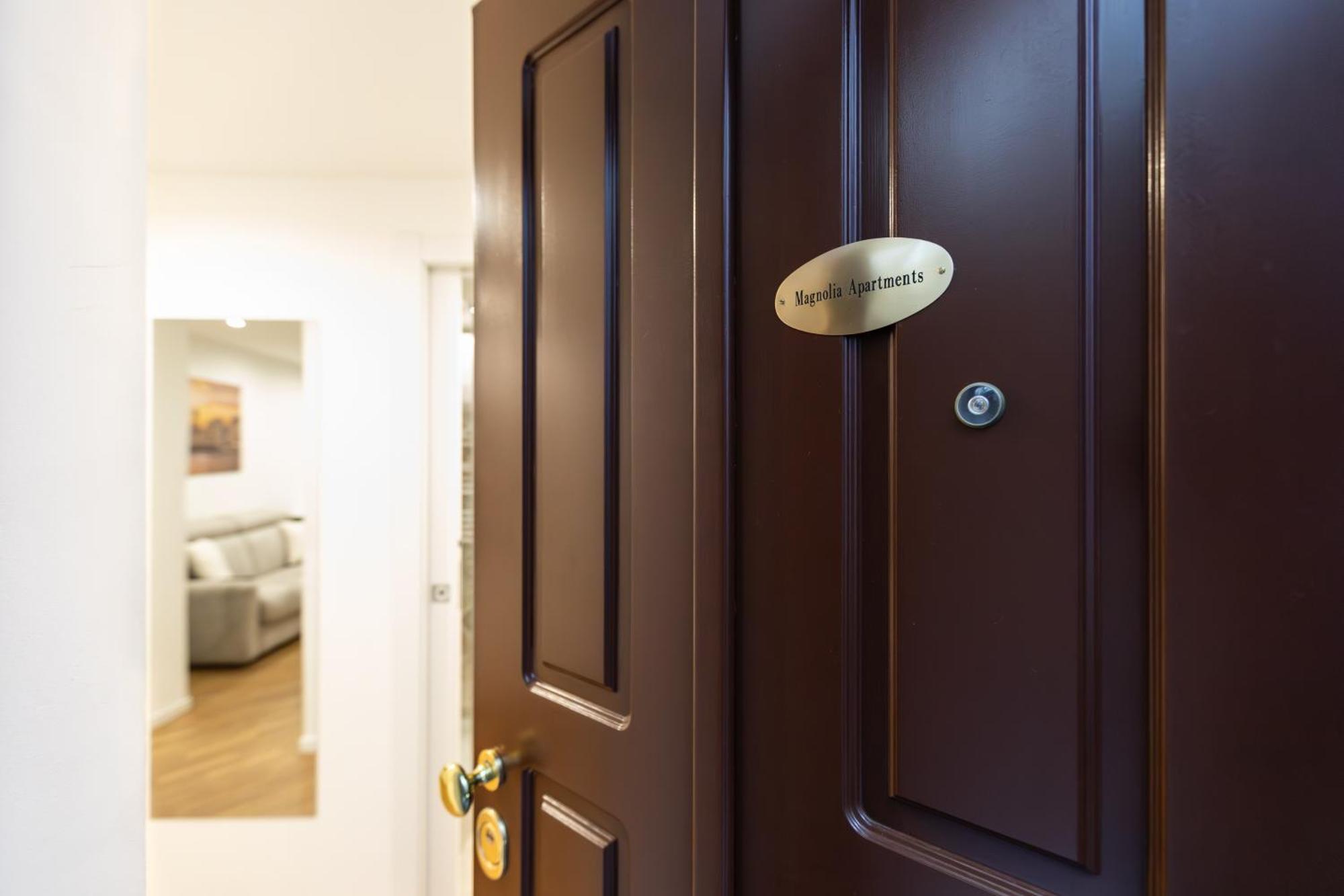 Magnoliaapartments - 5 Nirone Center Милано Екстериор снимка